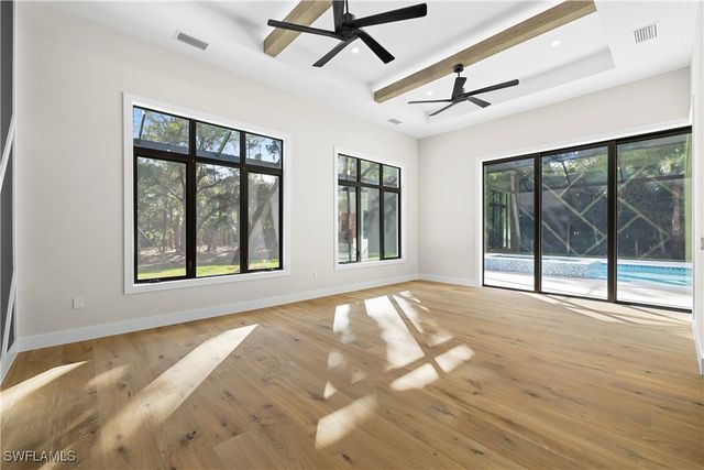 5000 Palmetto Woods DR, Naples, FL 34119