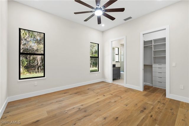 5000 Palmetto Woods DR, Naples, FL 34119