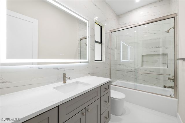 5000 Palmetto Woods DR, Naples, FL 34119