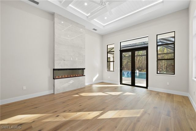 5000 Palmetto Woods DR, Naples, FL 34119