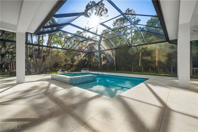 5000 Palmetto Woods DR, Naples, FL 34119