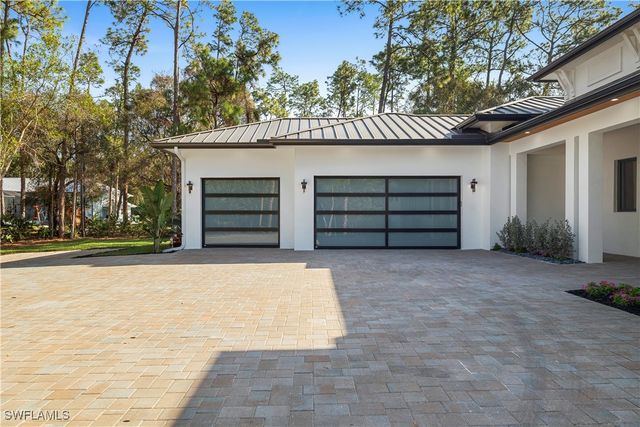 5000 Palmetto Woods DR, Naples, FL 34119