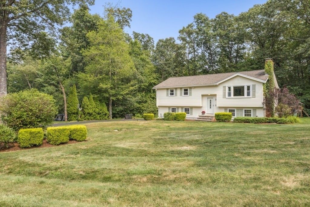 24 Juniper Brook Road, Northborough, MA 01532