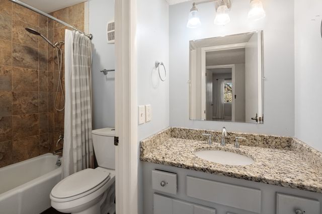 21 Vaughns Gap Rd Apt 23, Nashville, TN 37205