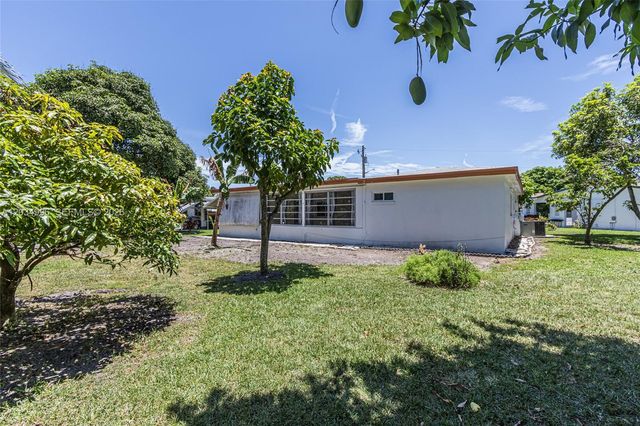 4397 NW 47th Terrace, Lauderdale Lakes, FL 33319