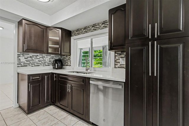 4397 NW 47th Terrace, Lauderdale Lakes, FL 33319
