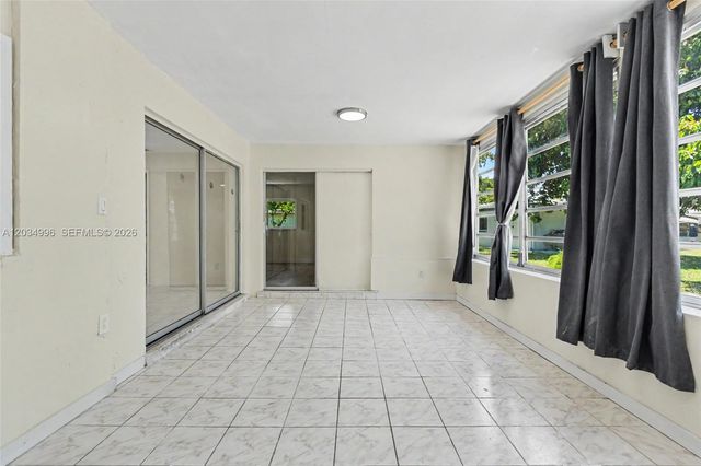 4397 NW 47th Terrace, Lauderdale Lakes, FL 33319