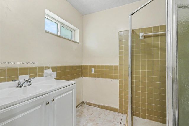 4397 NW 47th Terrace, Lauderdale Lakes, FL 33319