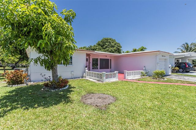 4397 NW 47th Terrace, Lauderdale Lakes, FL 33319