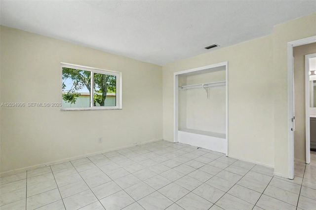 4397 NW 47th Terrace, Lauderdale Lakes, FL 33319