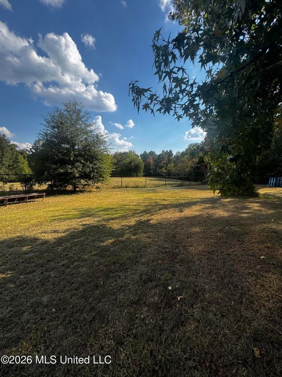 8507 E Airport Road, Hernando, MS 38632 — exterior