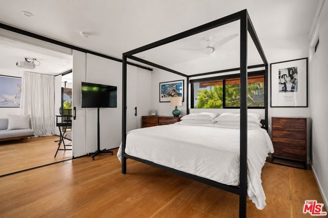 1001 Main Street, Los Angeles, CA 90291