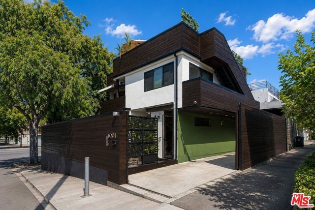 1001 Main Street, Los Angeles, CA 90291