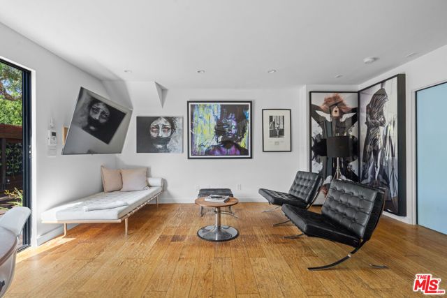 1001 Main Street, Los Angeles, CA 90291