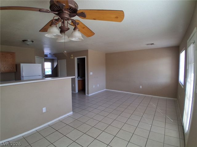 1956 Vista Malaga Street 104, Las Vegas, NV 89106