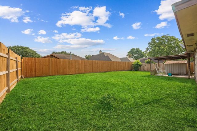 11731 Bexar Drive, La Porte, TX 77571