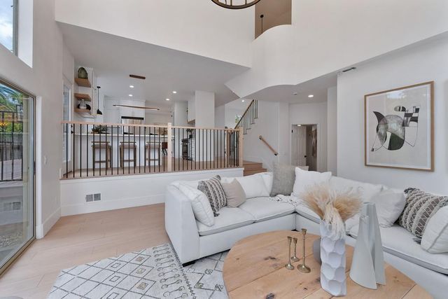 193 Westbury Cir, Folsom, CA 95630