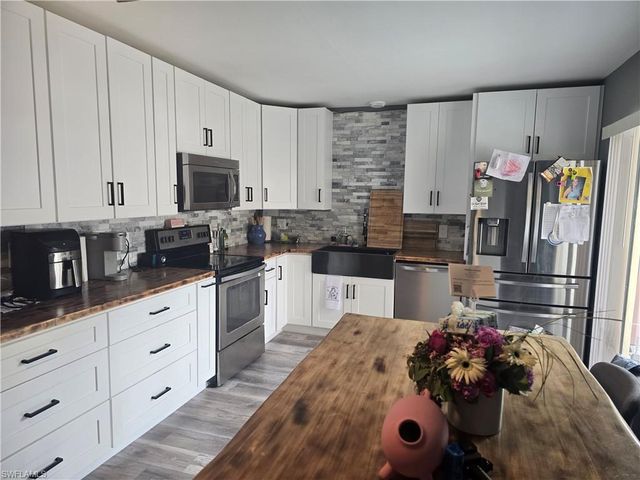 5240 Cedarbend DR S 3, Fort Myers, FL 33919