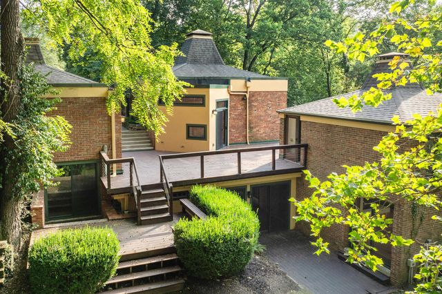 264 E South Street, Worthington, OH 43085