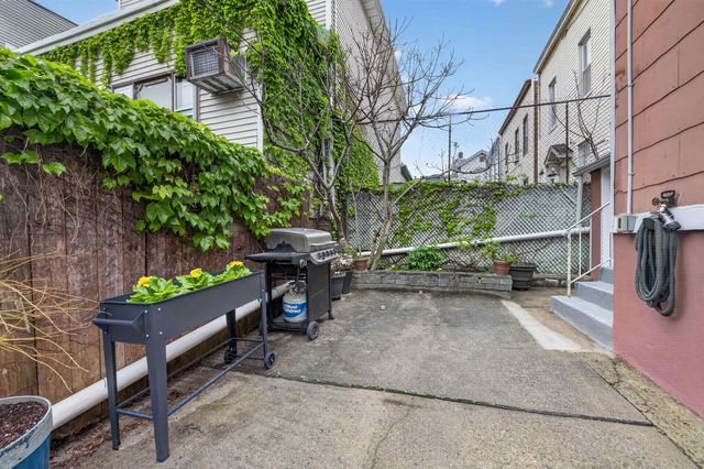 601 16TH ST, Union City, NJ 07087