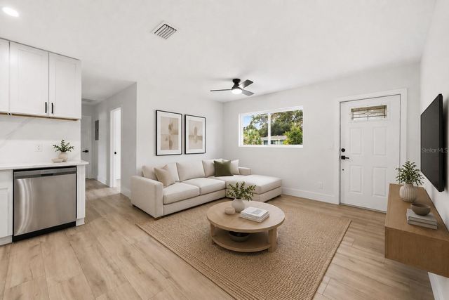 4409 W WYOMING AVENUE, Tampa, FL 33616