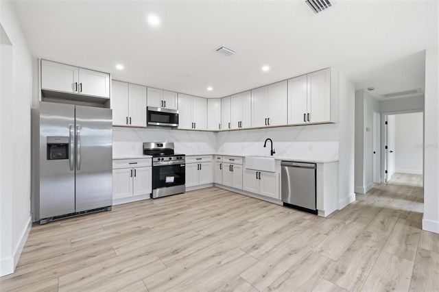 4409 W WYOMING AVENUE, Tampa, FL 33616