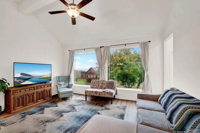 405 COUNTY ROAD 246, Hondo, TX 78861