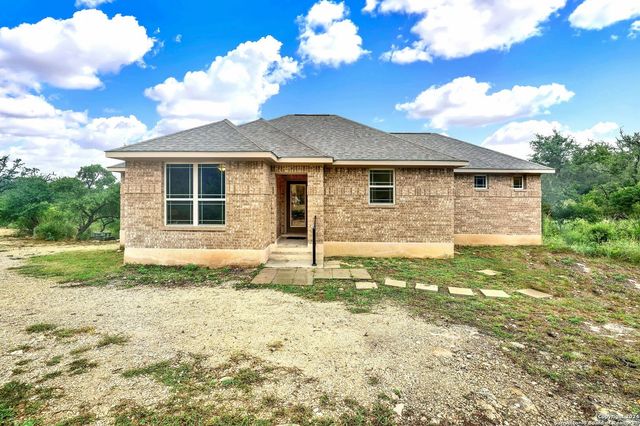 405 COUNTY ROAD 246, Hondo, TX 78861