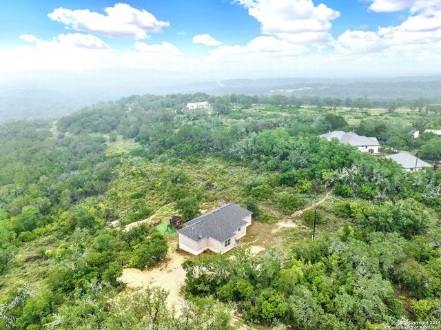 405 COUNTY ROAD 246, Hondo, TX 78861