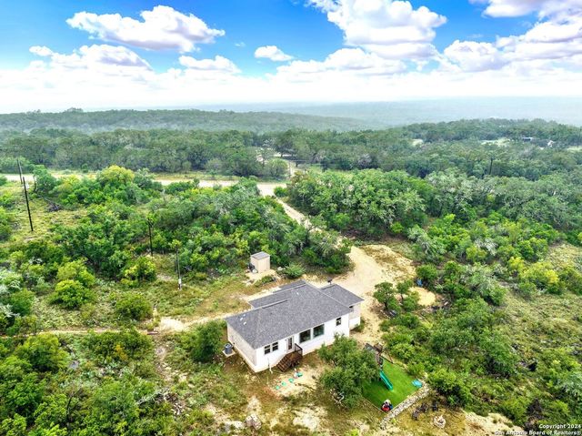 405 COUNTY ROAD 246, Hondo, TX 78861