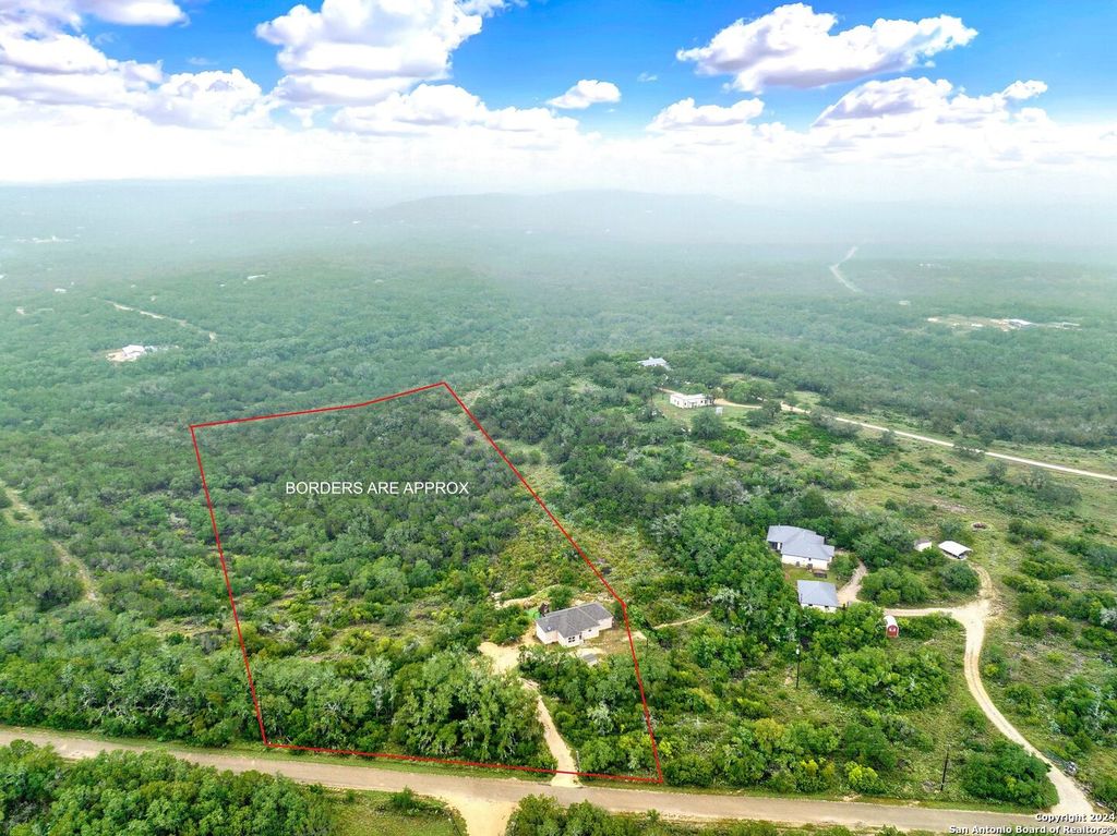 405 COUNTY ROAD 246, Hondo, TX 78861