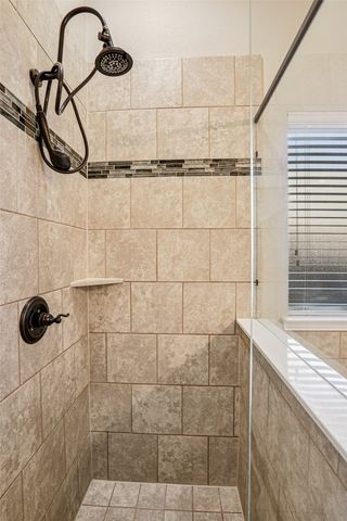 101 Gateway Drive, Alvarado, TX 76009