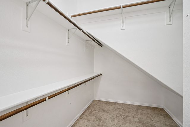 101 Gateway Drive, Alvarado, TX 76009