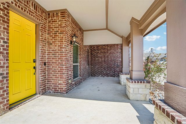 101 Gateway Drive, Alvarado, TX 76009