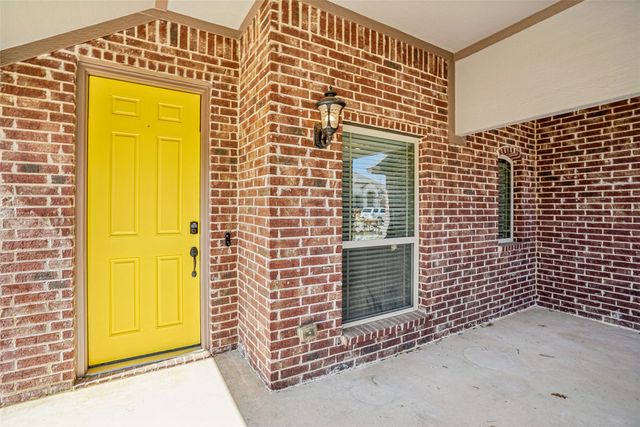 101 Gateway Drive, Alvarado, TX 76009