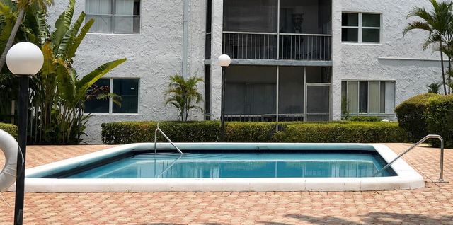 3360 SPANISH MOSS Terrace 313, Lauderhill, FL 33319
