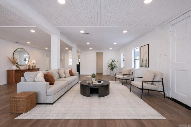 13118 Old River Dr, Scott, AR 72142