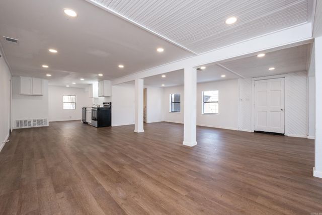 13118 Old River Dr, Scott, AR 72142