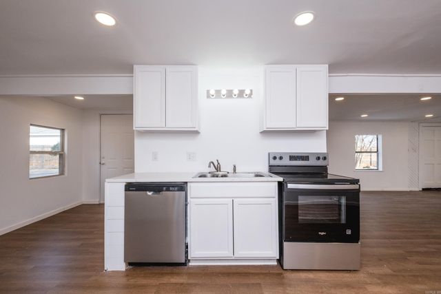 13118 Old River Dr, Scott, AR 72142