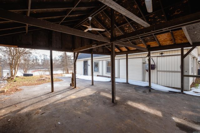 13118 Old River Dr, Scott, AR 72142