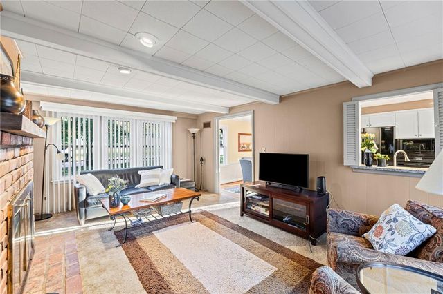 7000 Roe Avenue Avenue, Prairie Village, KS 66208