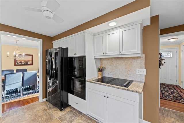 7000 Roe Avenue Avenue, Prairie Village, KS 66208