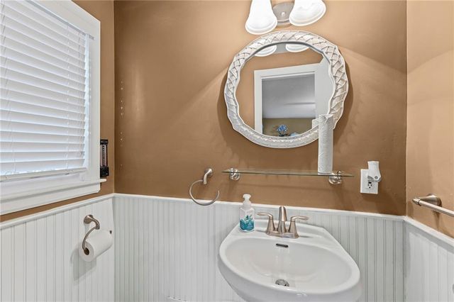 7000 Roe Avenue Avenue, Prairie Village, KS 66208