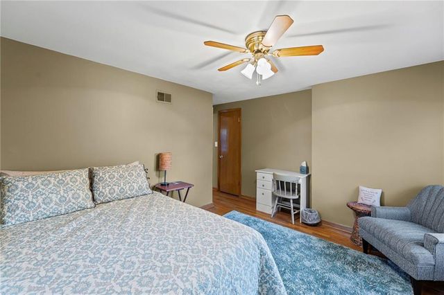 7000 Roe Avenue Avenue, Prairie Village, KS 66208