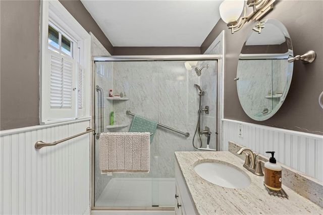 7000 Roe Avenue Avenue, Prairie Village, KS 66208