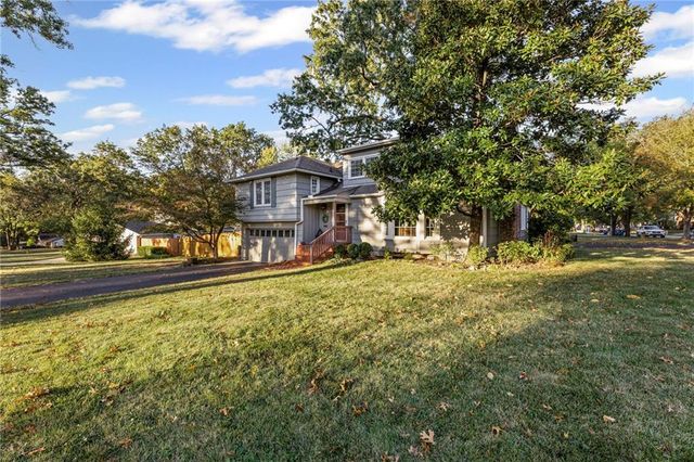 7000 Roe Avenue Avenue, Prairie Village, KS 66208