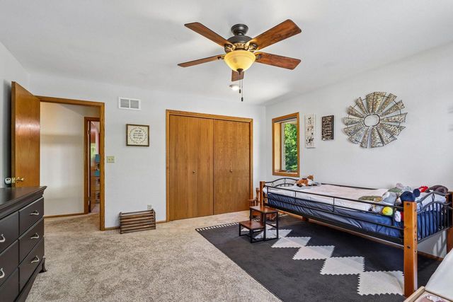803 Knollwood COURT, Waukesha, WI 53188