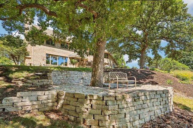 803 Knollwood COURT, Waukesha, WI 53188
