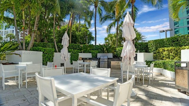151 SE 15th Rd 202, Miami, FL 33129
