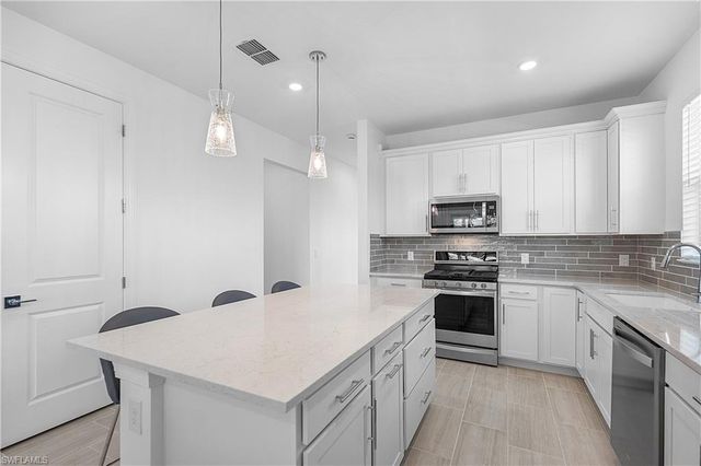 20549 Pebble Glen DR, Estero, FL 33928